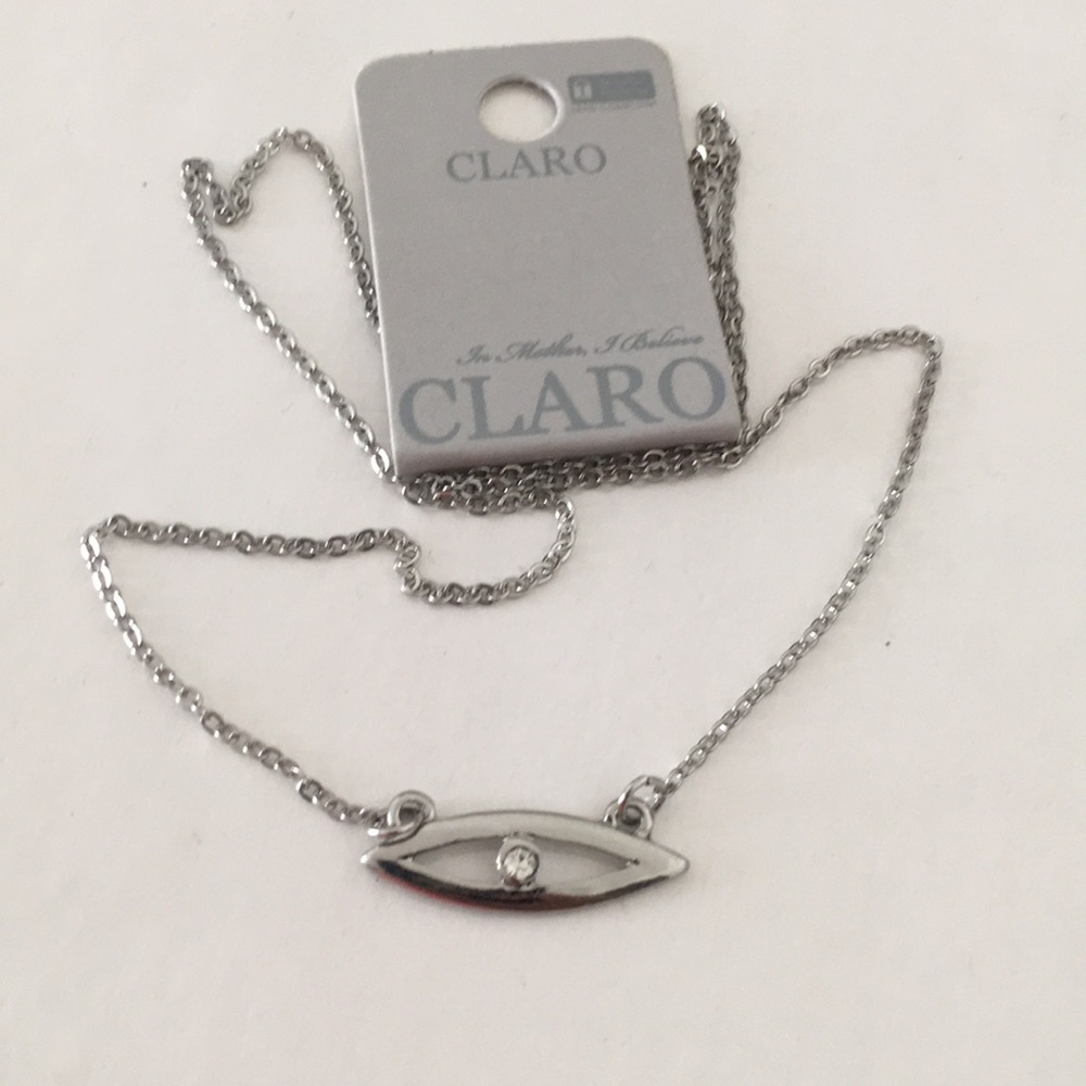 Claro Single Eye Necklace